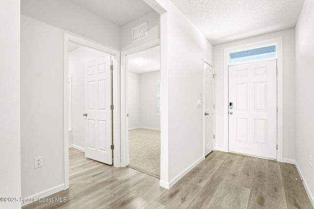 542 Hamy Street SW, Palm Bay, FL 32908