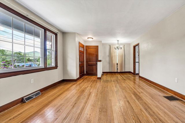 1223 Jeanette AVE, Vinton, VA 24179