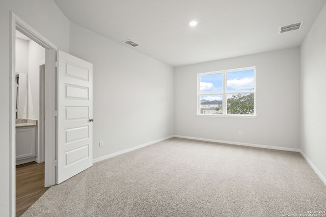 162 Hunters Camp, San Antonio, TX 78245