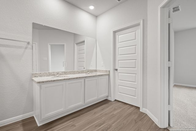 162 Hunters Camp, San Antonio, TX 78245