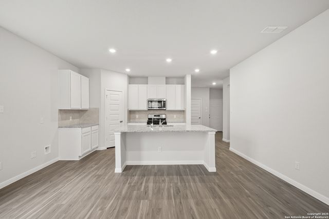 162 Hunters Camp, San Antonio, TX 78245