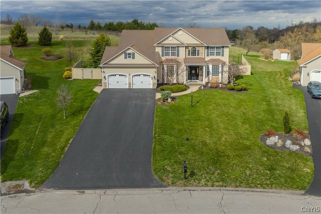 3719 Pegasus Circle, Camillus, NY 13209