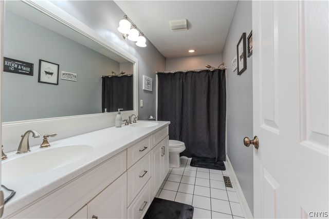 3719 Pegasus Circle, Camillus, NY 13209