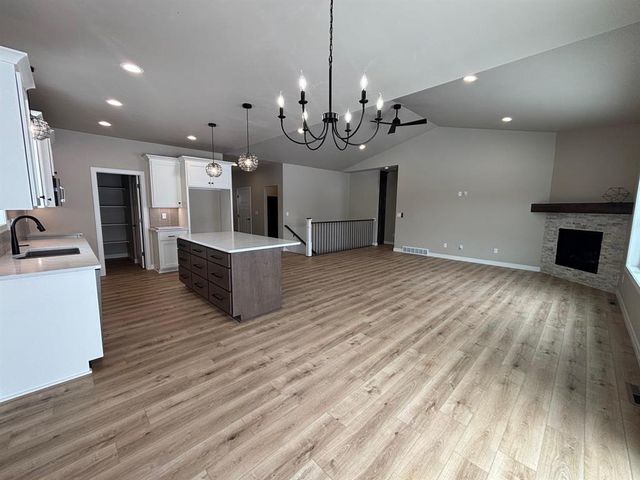 1282 AUTUMN FIELD LANE, De Pere, WI 54115