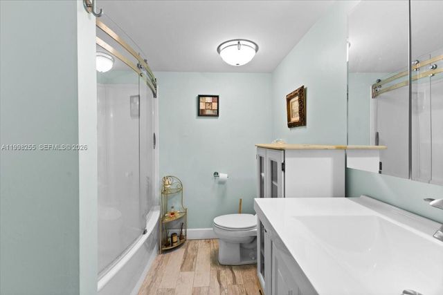 3047 N Oakland Forest Dr 204, Oakland Park, FL 33309