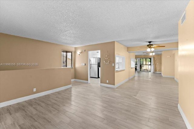 3047 N Oakland Forest Dr 204, Oakland Park, FL 33309