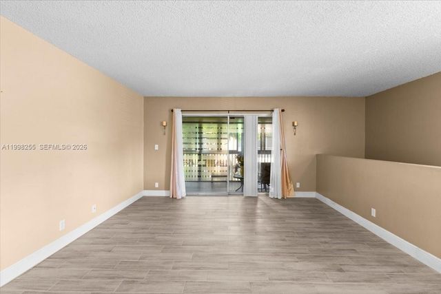 3047 N Oakland Forest Dr 204, Oakland Park, FL 33309