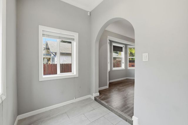 4850 11th Ave, Sacramento, CA 95820