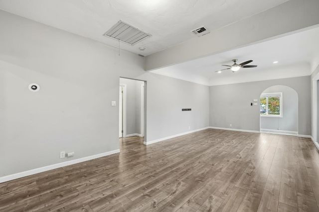 4850 11th Ave, Sacramento, CA 95820