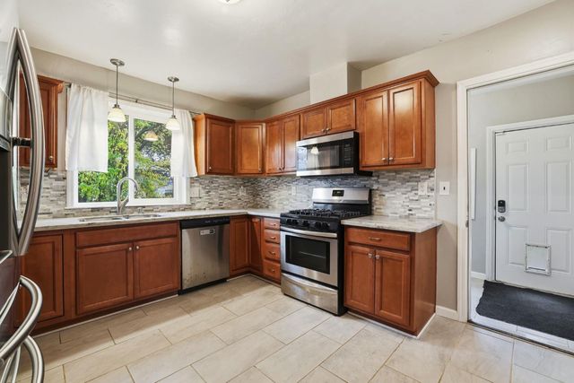 4850 11th Ave, Sacramento, CA 95820