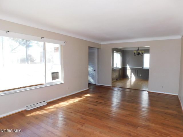 2702 Goddard Road, Toledo, OH 43606