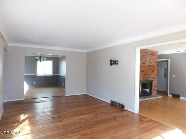 2702 Goddard Road, Toledo, OH 43606