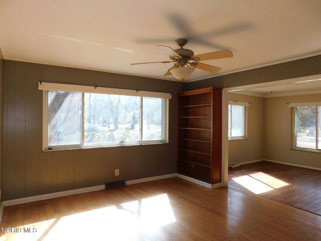 2702 Goddard Road, Toledo, OH 43606