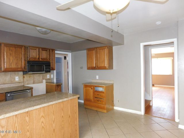 2702 Goddard Road, Toledo, OH 43606