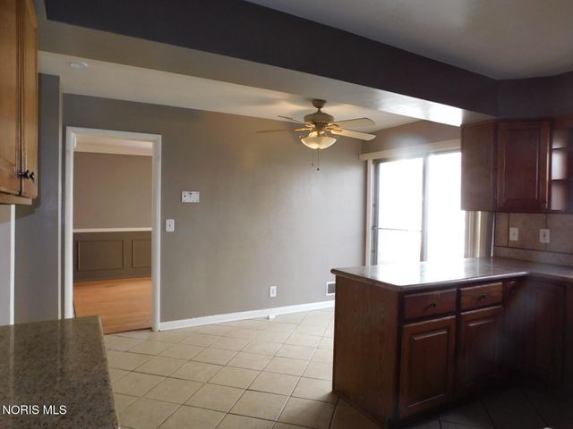 2702 Goddard Road, Toledo, OH 43606