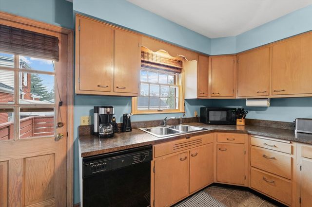 901 W Healey Street, Champaign, IL 61821