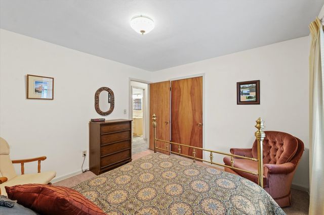 901 W Healey Street, Champaign, IL 61821