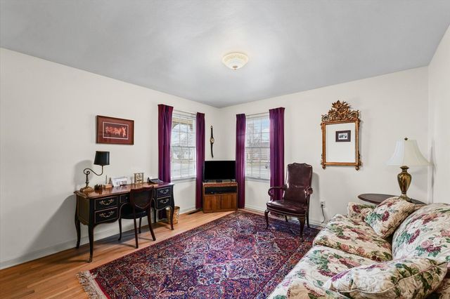 901 W Healey Street, Champaign, IL 61821