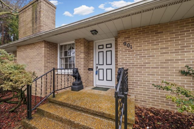 901 W Healey Street, Champaign, IL 61821