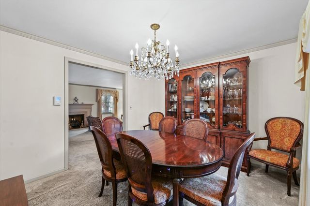 901 W Healey Street, Champaign, IL 61821