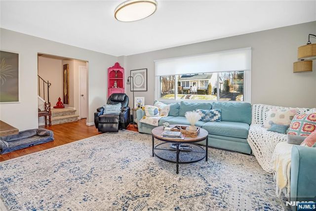 12 Maple Avenue A, Waldwick, NJ 07463