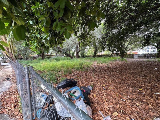 555 NE 147th Street, Miami, FL 33161