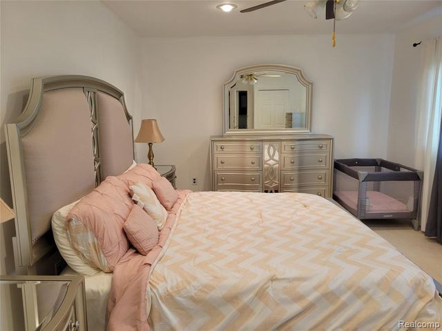5549 Perrytown Drive, West Bloomfield, MI 48322