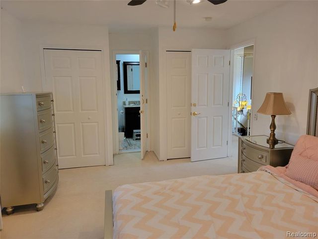5549 Perrytown Drive, West Bloomfield, MI 48322