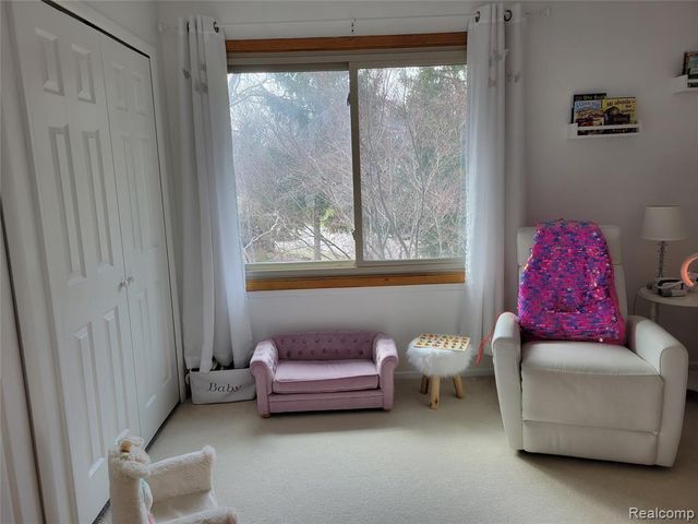 5549 Perrytown Drive, West Bloomfield, MI 48322
