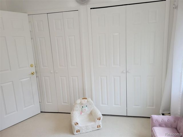 5549 Perrytown Drive, West Bloomfield, MI 48322