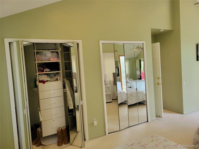 5549 Perrytown Drive, West Bloomfield, MI 48322