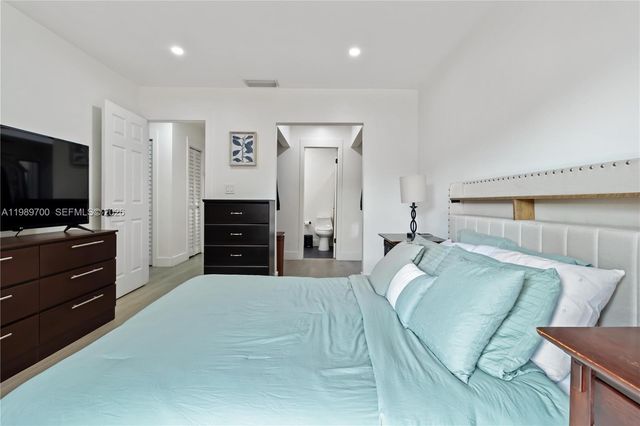 12241 SW 24th Ter 39, Miami, FL 33175