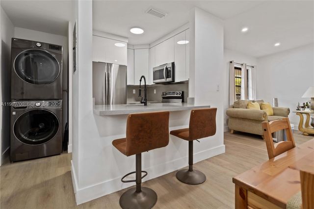 12241 SW 24th Ter 39, Miami, FL 33175