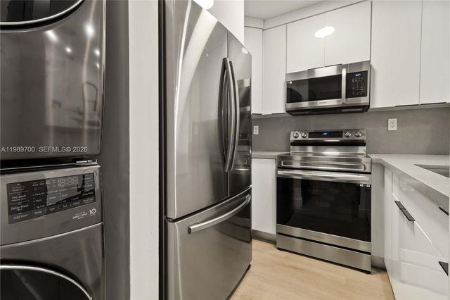 12241 SW 24th Ter 39, Miami, FL 33175