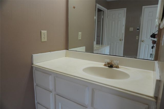 14423 Redbud Valley Trail, Houston, TX 77062