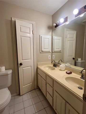 14423 Redbud Valley Trail, Houston, TX 77062