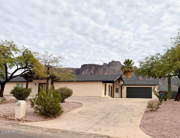1165 N MOUNTAIN VIEW Road, Apache Junction, AZ 85119