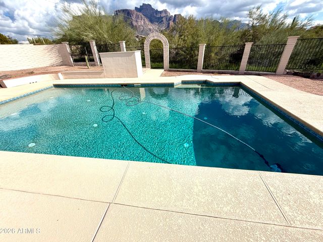 1165 N MOUNTAIN VIEW Road, Apache Junction, AZ 85119