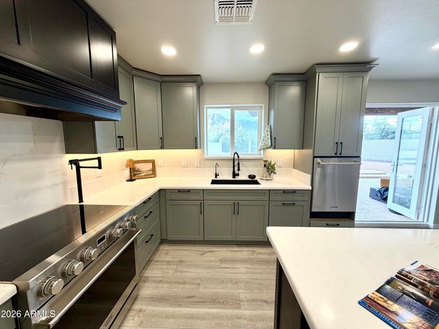 1165 N MOUNTAIN VIEW Road, Apache Junction, AZ 85119