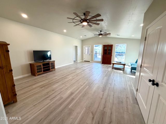 1165 N MOUNTAIN VIEW Road, Apache Junction, AZ 85119