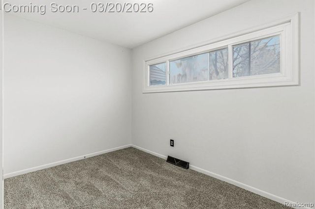 3485 Hammerberg Road, Flint, MI 48507