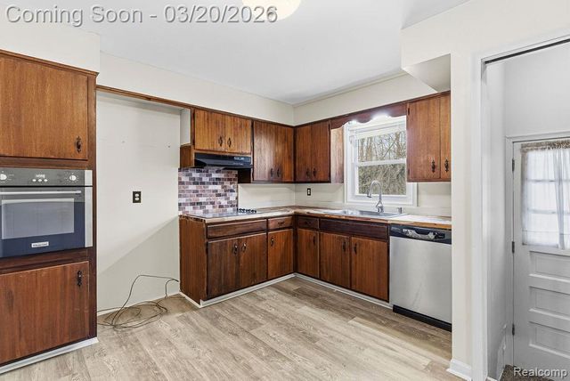 3485 Hammerberg Road, Flint, MI 48507