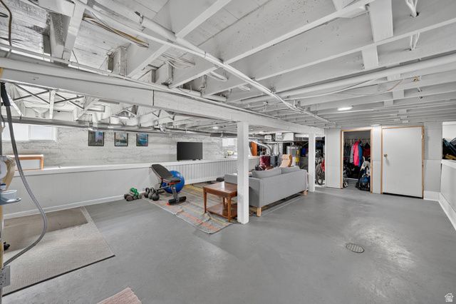 574 E DRIGGS AVE, Salt Lake City, UT 84106