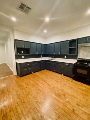 4729 Walker Street, Houston, TX 77023