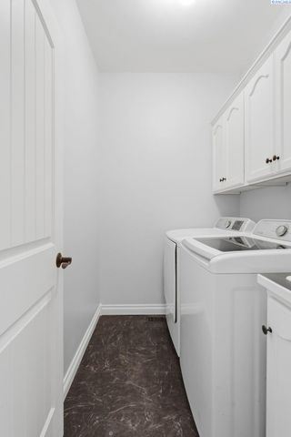 1020 Oxford Avenue, Richland, WA 99352