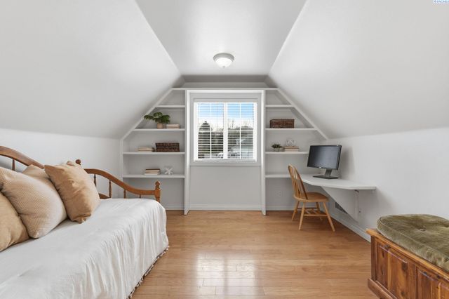 1020 Oxford Avenue, Richland, WA 99352