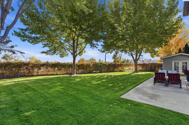 1020 Oxford Avenue, Richland, WA 99352