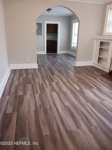 110 E 15TH Street, Jacksonville, FL 32206