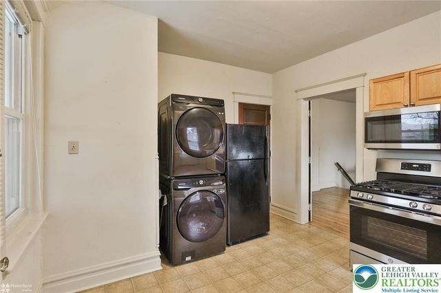 1629 West Broad Street 2nd floor, Bethlehem City, PA 18018