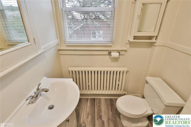 1629 West Broad Street 2nd floor, Bethlehem City, PA 18018